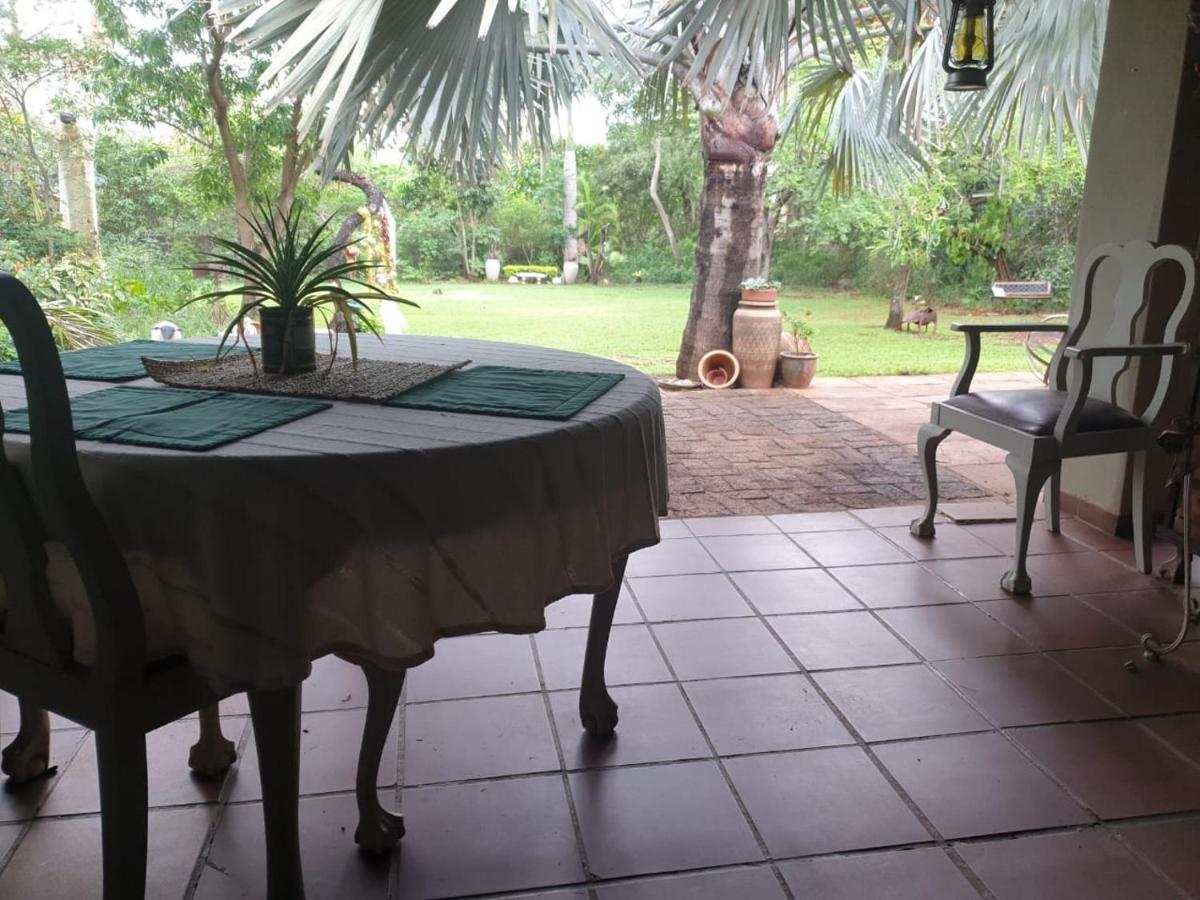 Kruger Allo B&B Komatipoort Bagian luar foto